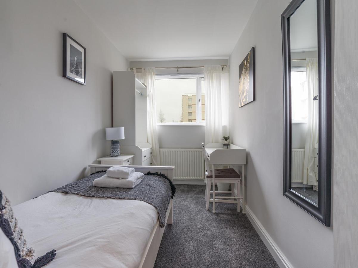 Villa Charming 3-Bed House In Newcastle Upon Tyne Esterno foto