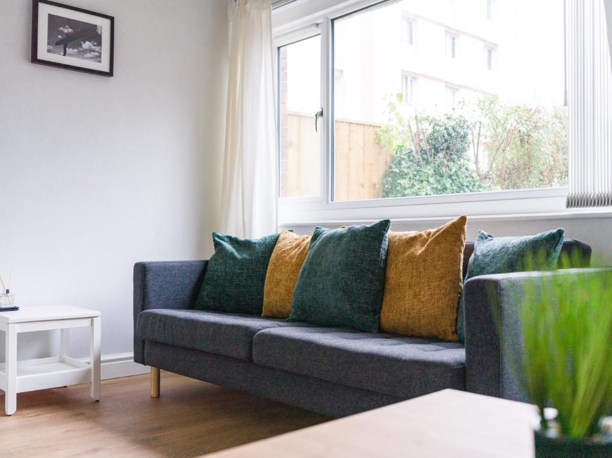 Villa Charming 3-Bed House In Newcastle Upon Tyne Esterno foto